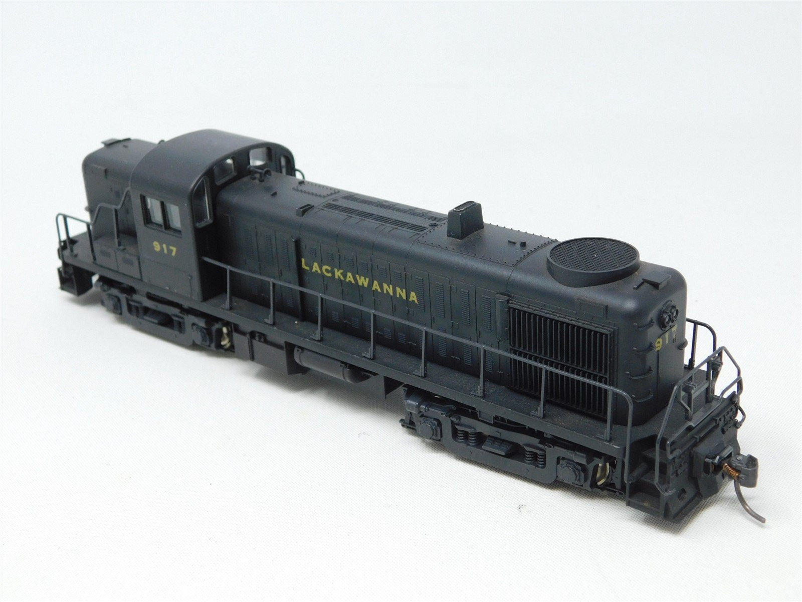 HO Scale Atlas/KATO 7070 DL&W Lackawanna ALCO RS-3 Diesel #917 - Custom