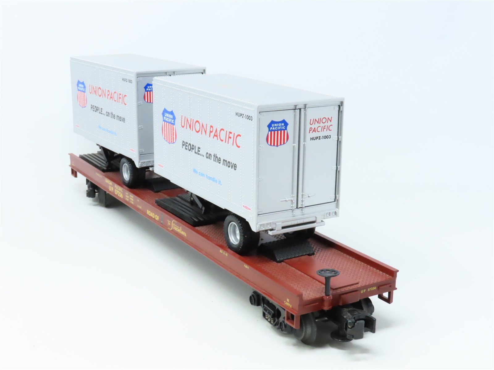 O Gauge 3-Rail MTH 20-98107 UP Union Pacific Flat Car #57256 w/20' Trailers