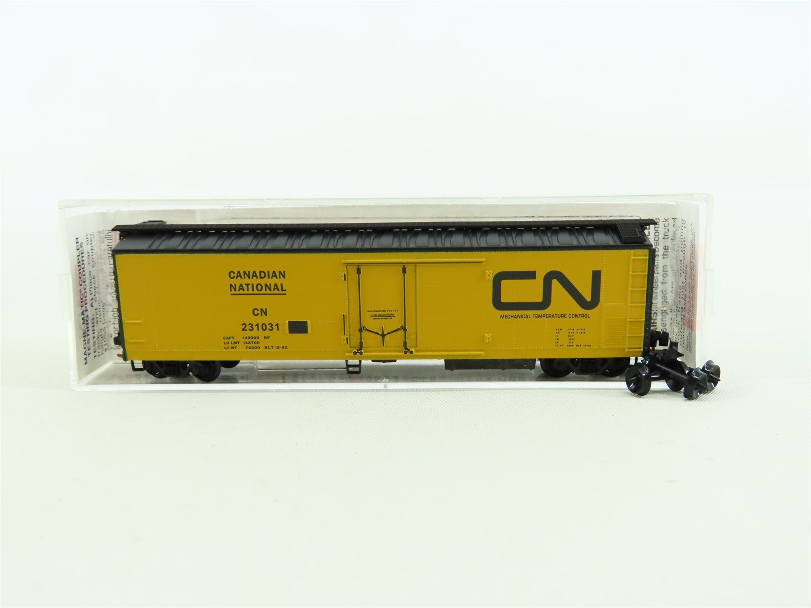 N Scale Micro-Trains MTL #06900180 CN Canadian National Mechanical Reefer 231031