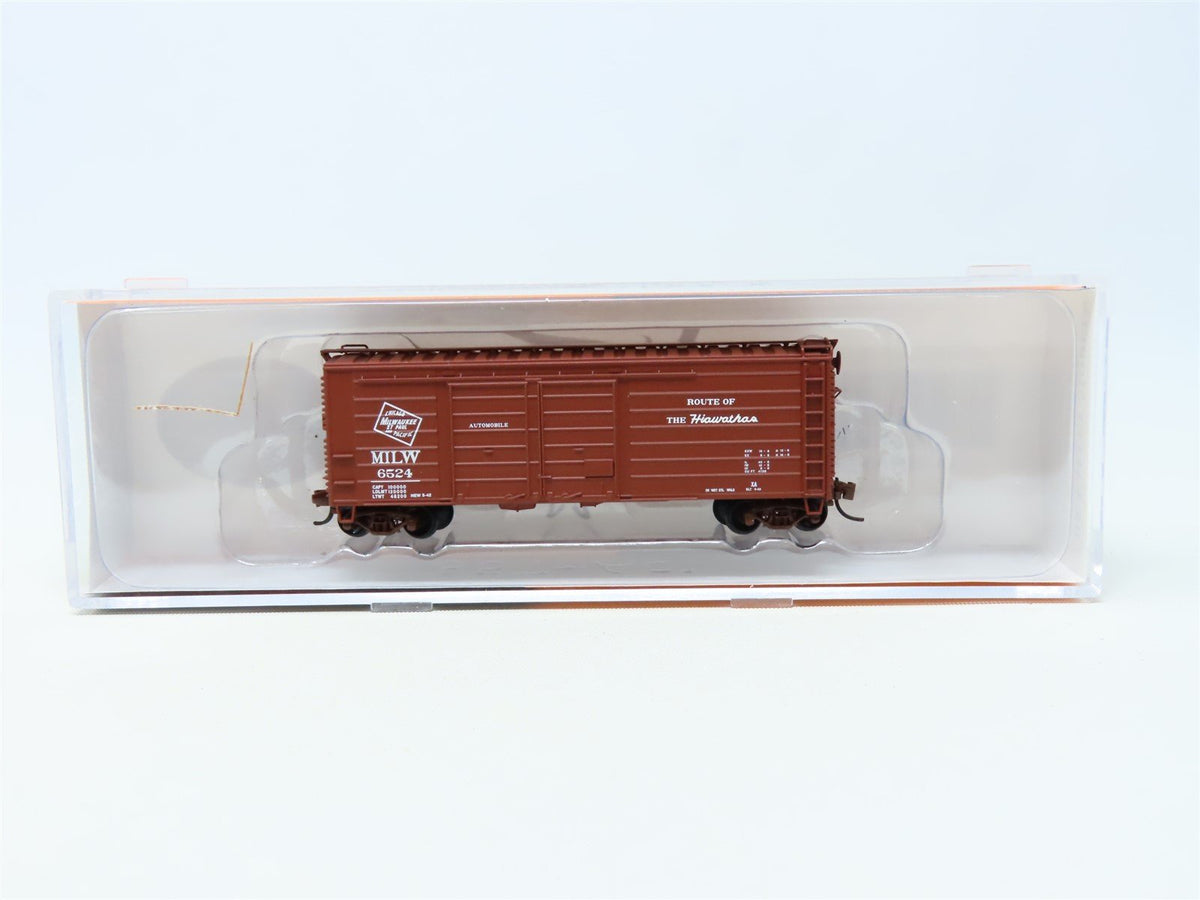 N Scale Fox Valley Models #FVM 9011-2 CMStP&amp;P MILW Hiawatha Box Car #6524