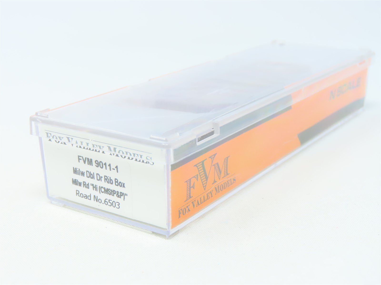 N Scale Fox Valley Models #FVM 9011-1 CMStP&P MILW Hiawatha Box Car #6503
