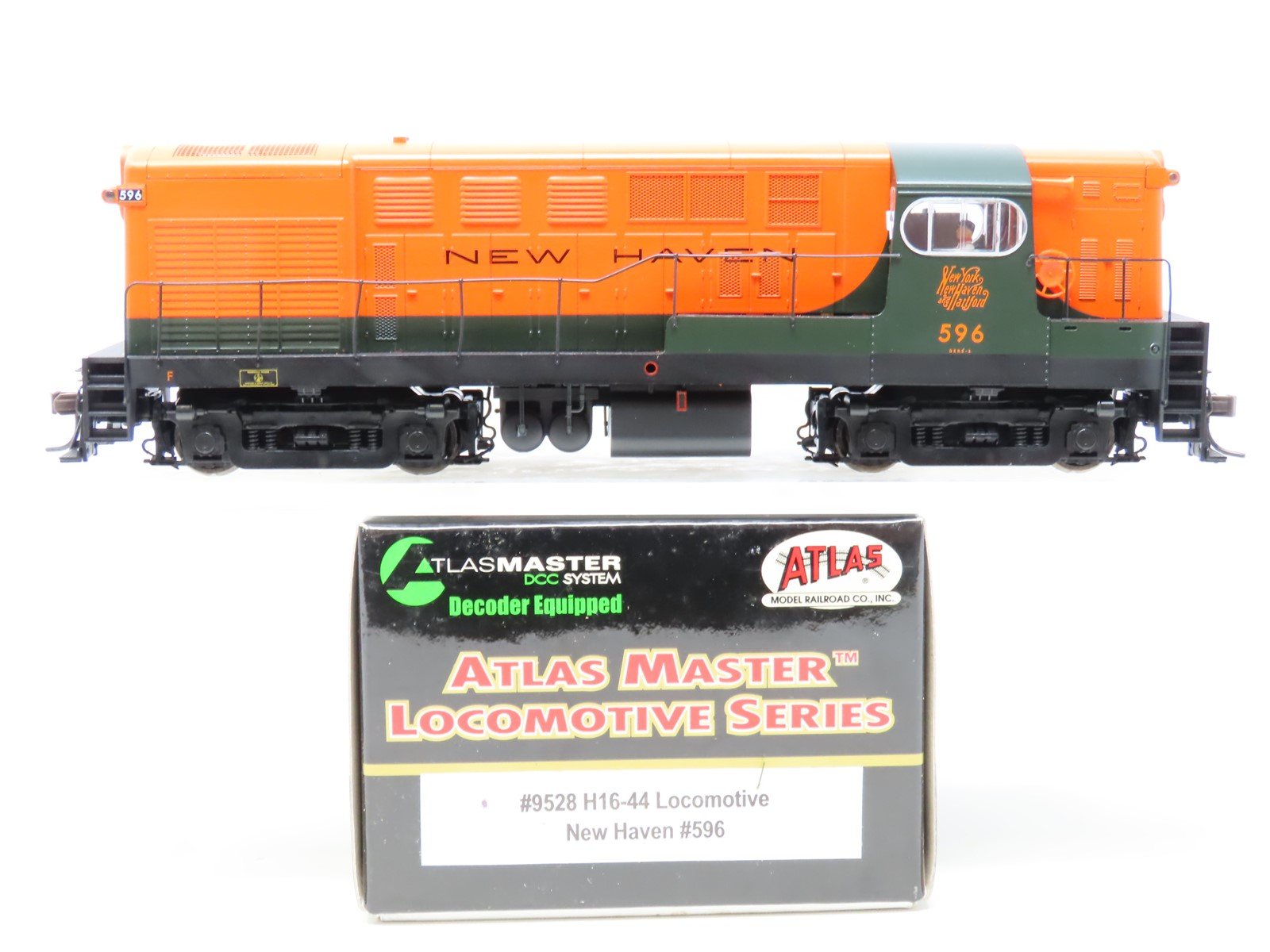 HO Scale Atlas Master 9528 NH New Haven FM H16-44 Diesel Locomotive #596 w/DCC