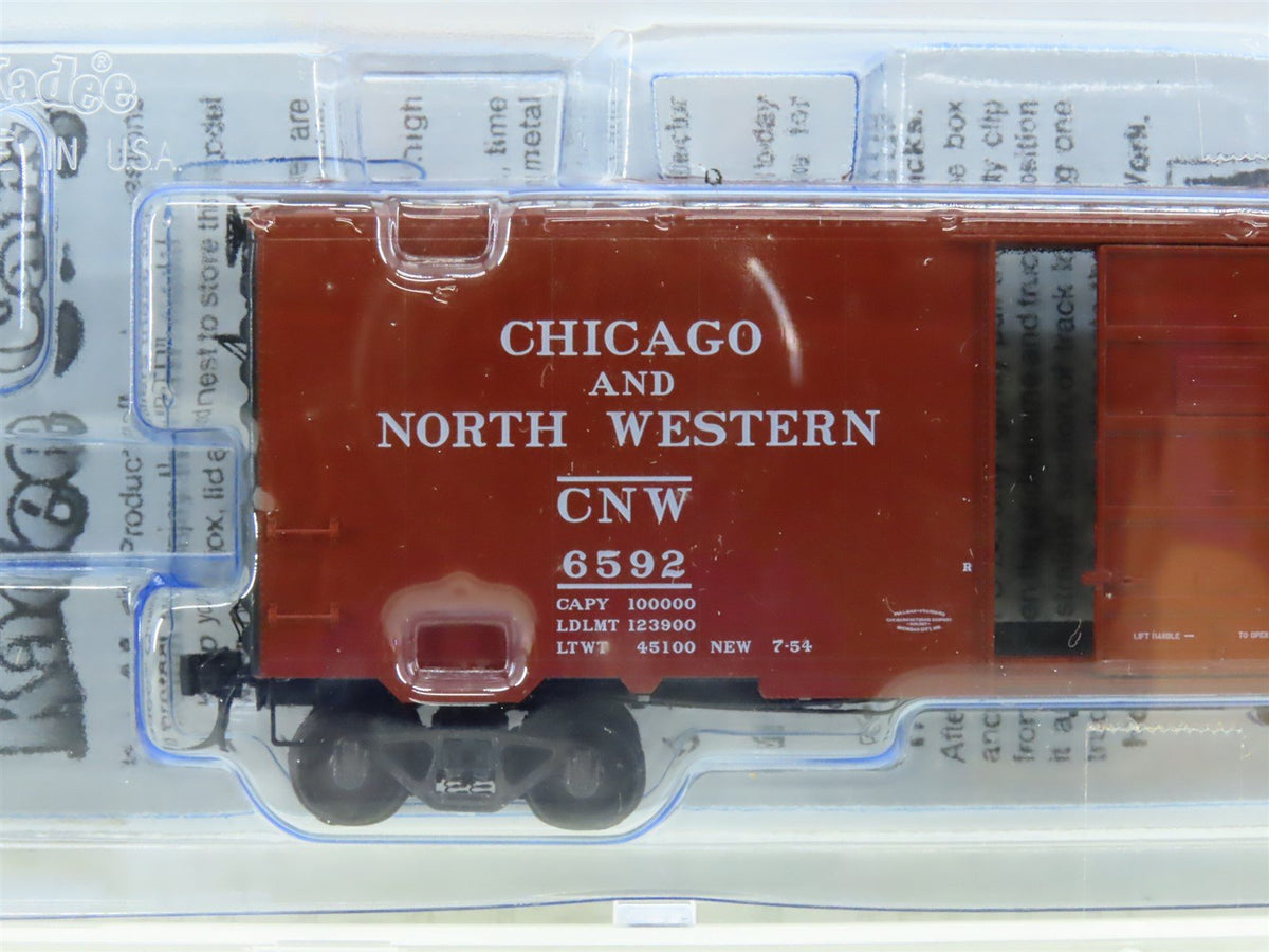 HO Scale Kadee 4510 CNW Chicago &amp; Northwestern &quot;Route Of The 400&quot; Box Car #6592