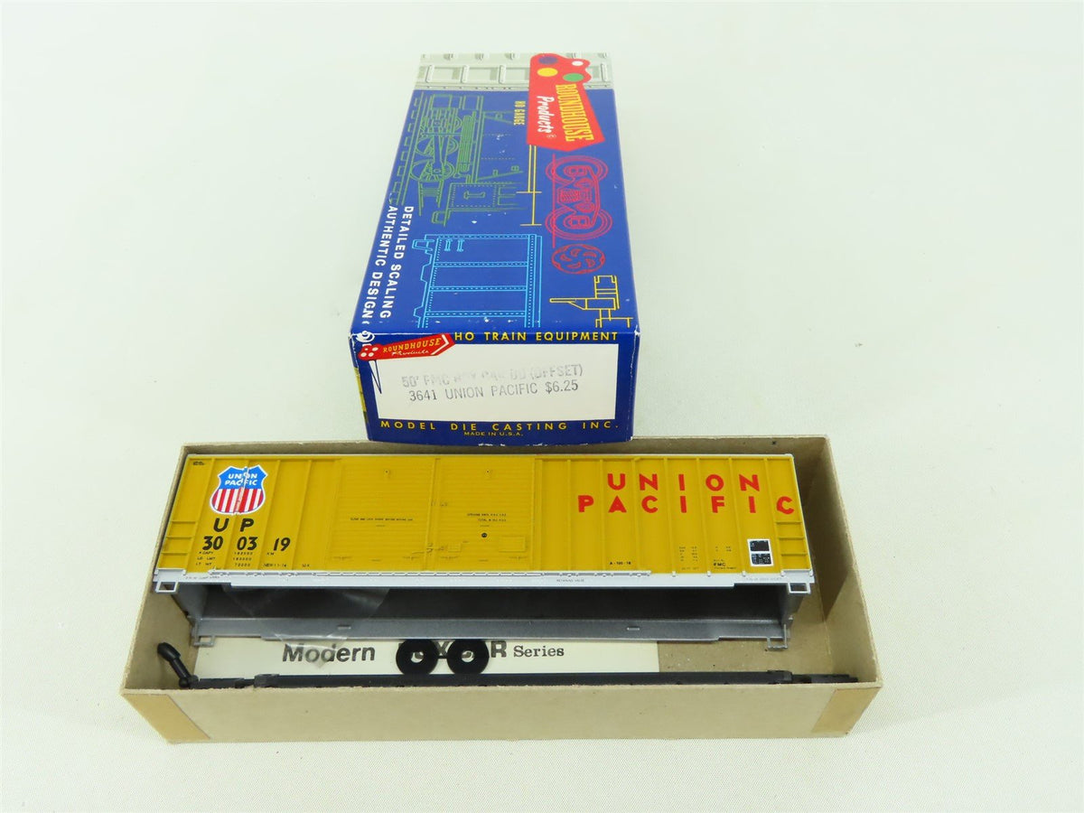 HO Scale Roundhouse Kit 3641 UP Union Pacific 50&#39; Double Door Box Car #300319