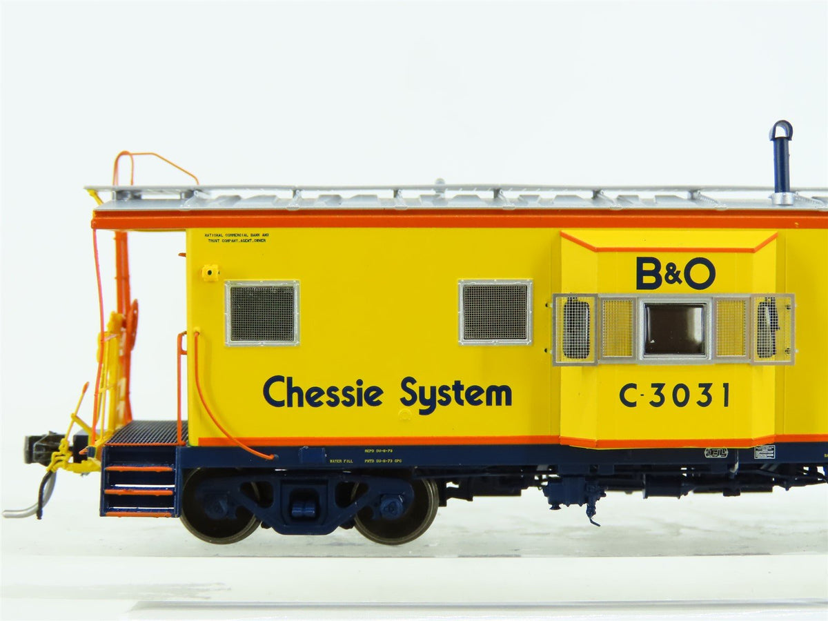 HO Scale Tangent #60026-01 B&amp;O Chessie System Bay Window Caboose #C3031