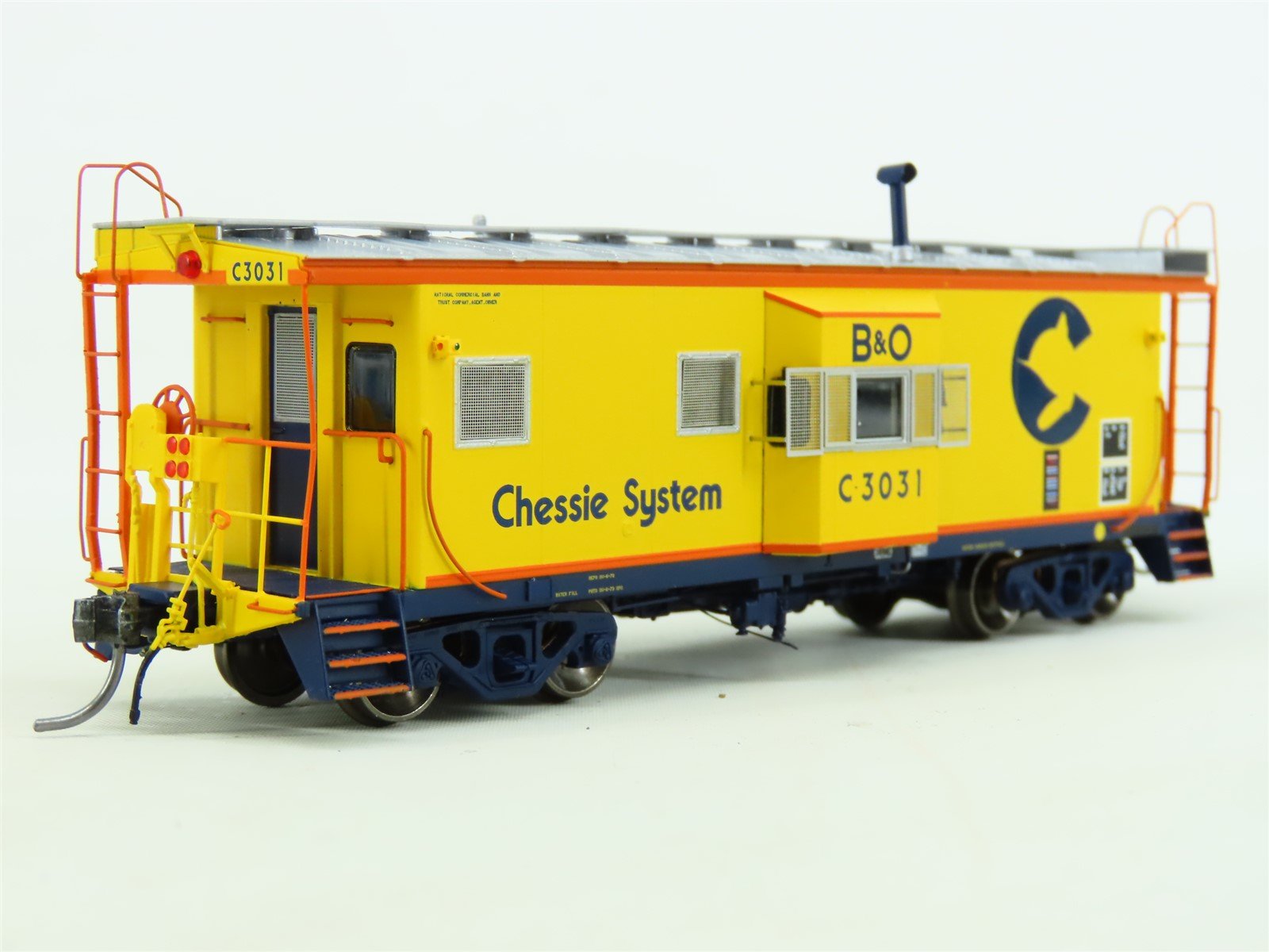 HO Scale Tangent #60026-01 B&O Chessie System Bay Window Caboose #C3031
