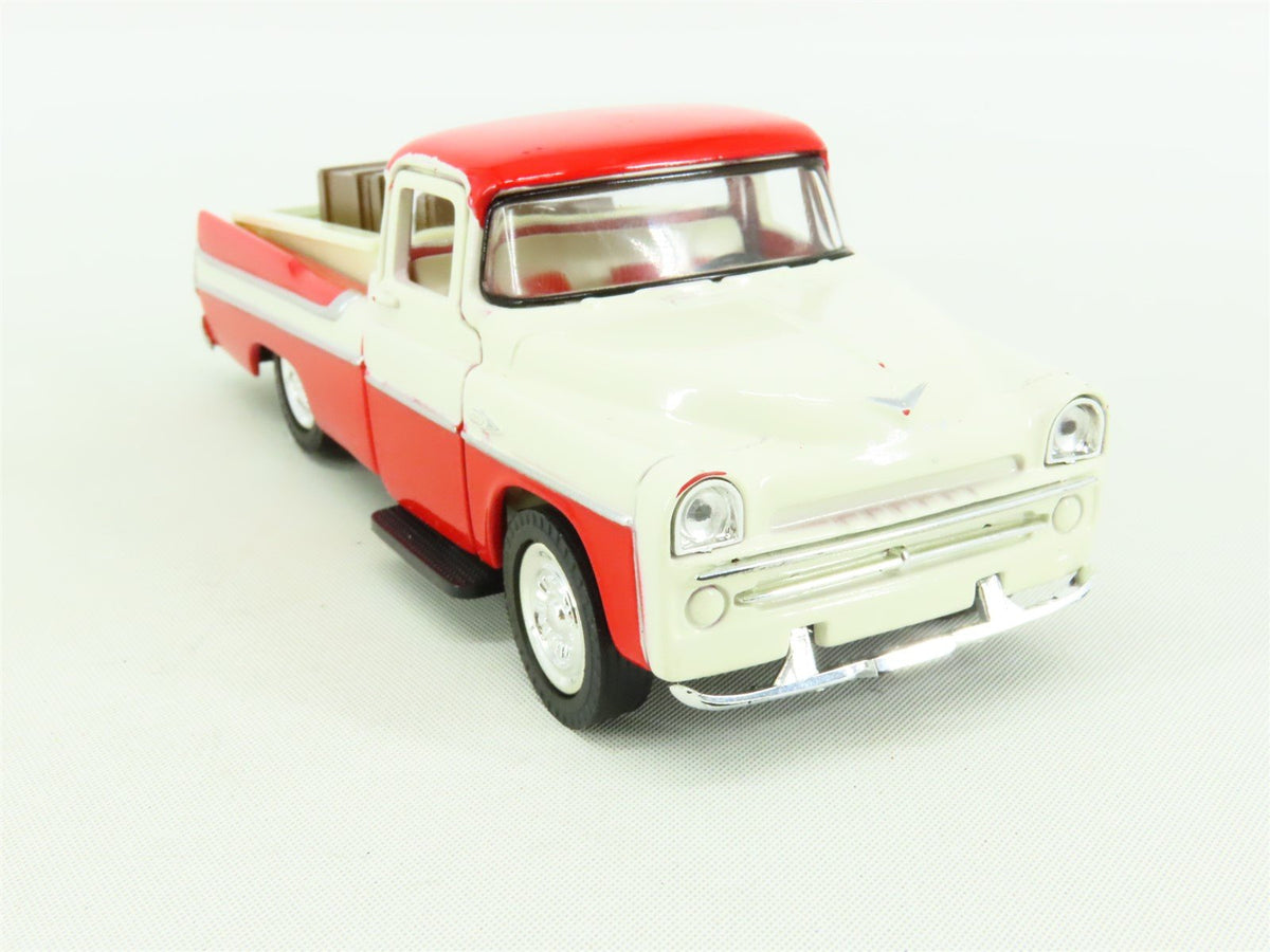 O 1/40 Scale Saico #DP5025 1957 Dodge Sweptside D100 Pickup Truck - Red/Cream