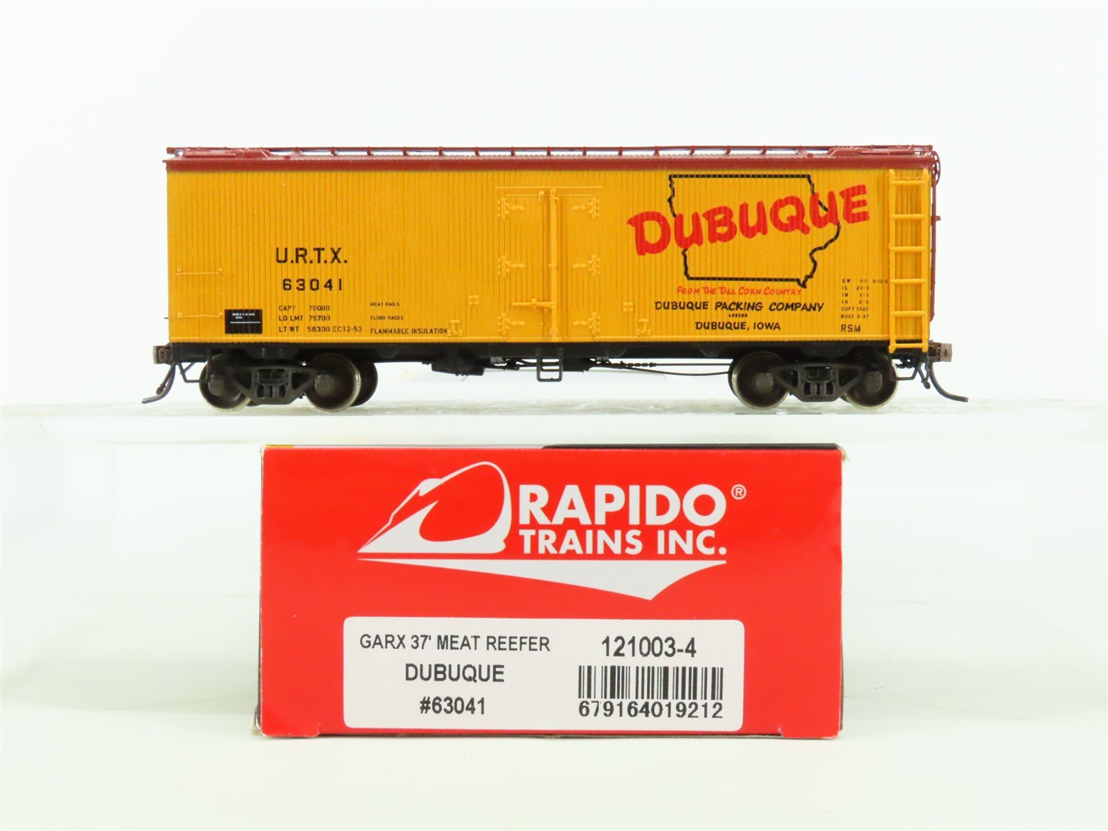 HO Scale Rapido #121003-4 URTX Dubuque GARX 37' Meat Reefer #63041 - Custom
