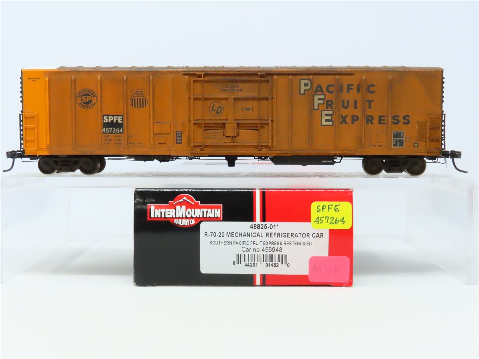 HO Scale InterMountain 48825-01 SPFE SP UP Mech Reefer #457264 Custom Weathered