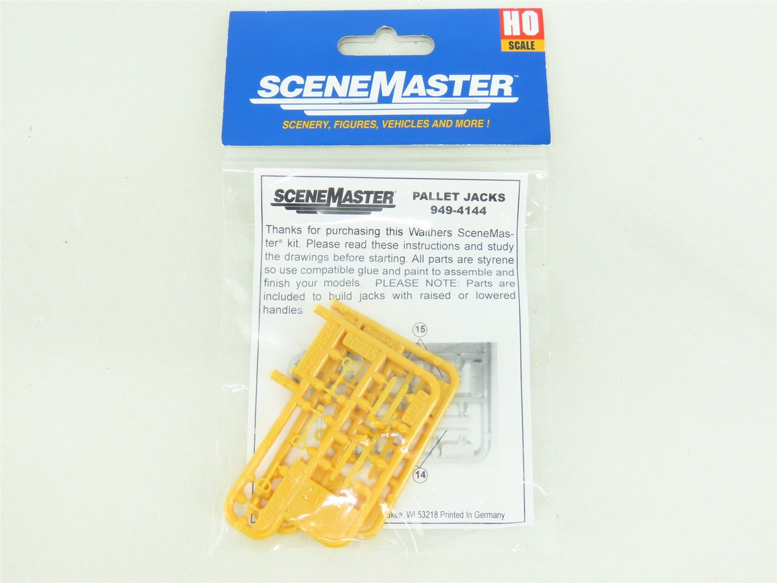 HO 1/87 Scale Walthers/Faller Scene Master Kit #949-4144 Pallet Jacks