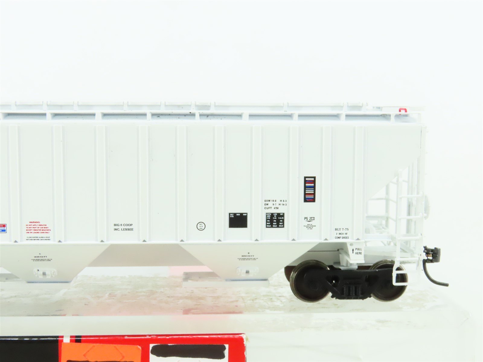 HO Scale InterMountain 45295-04 NAHX Big 6 Coop 3-Bay Covered Hopper #477365