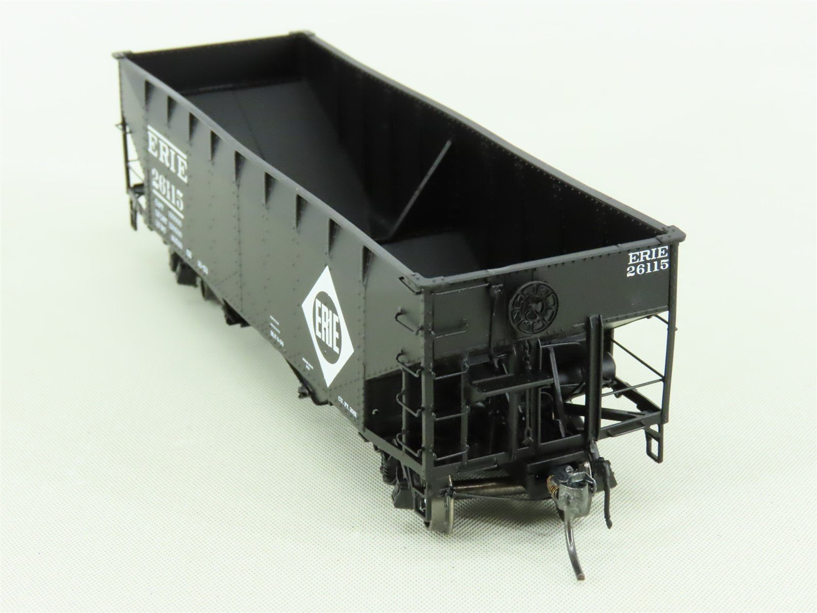 HO Scale InterMountain 47173-06 ERIE Railroad 2-Bay Open Hopper #26115