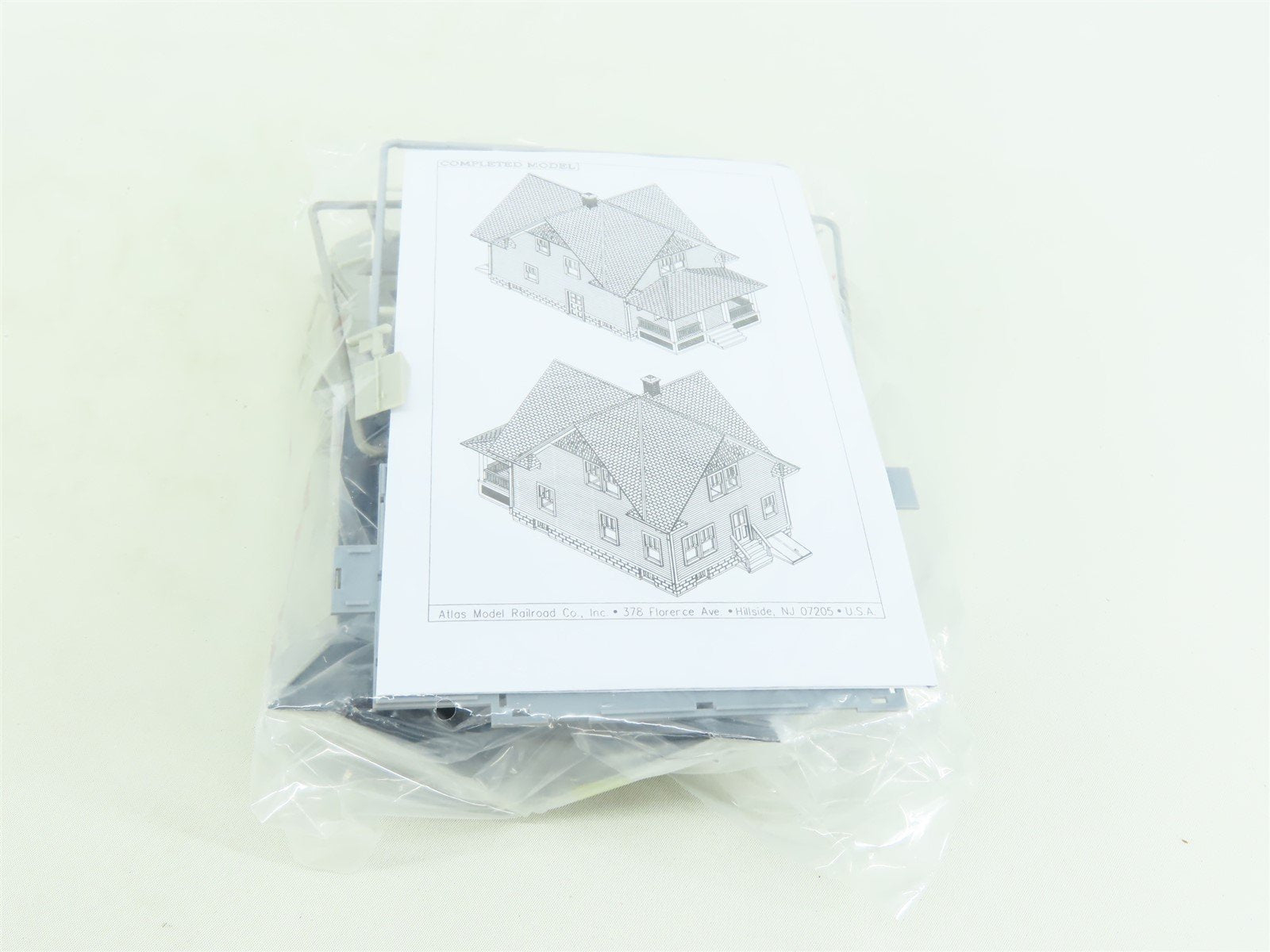 HO Scale Atlas Lovely Ladies Home Series Kit #713 Kim's Classic American Home