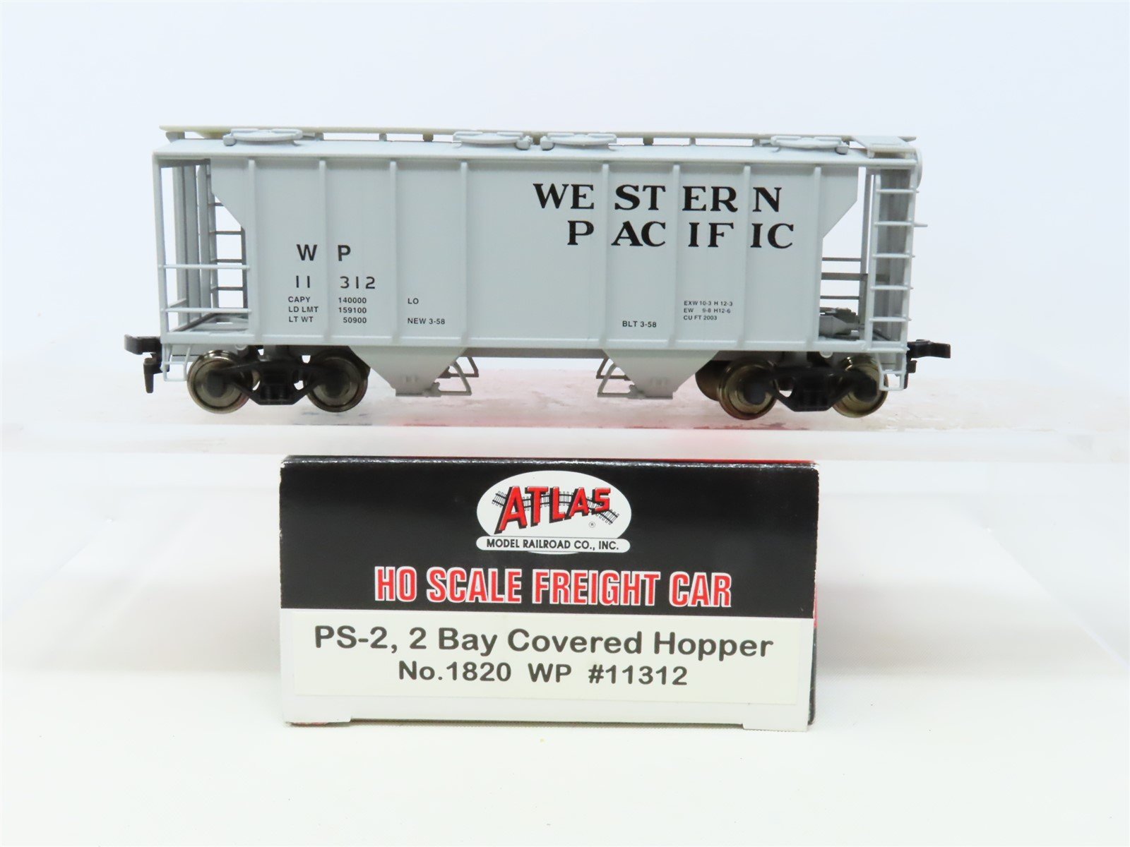 HO Scale Atlas 1820 WP Western Pacific PS-2 2-Bay Covered Hopper #11312