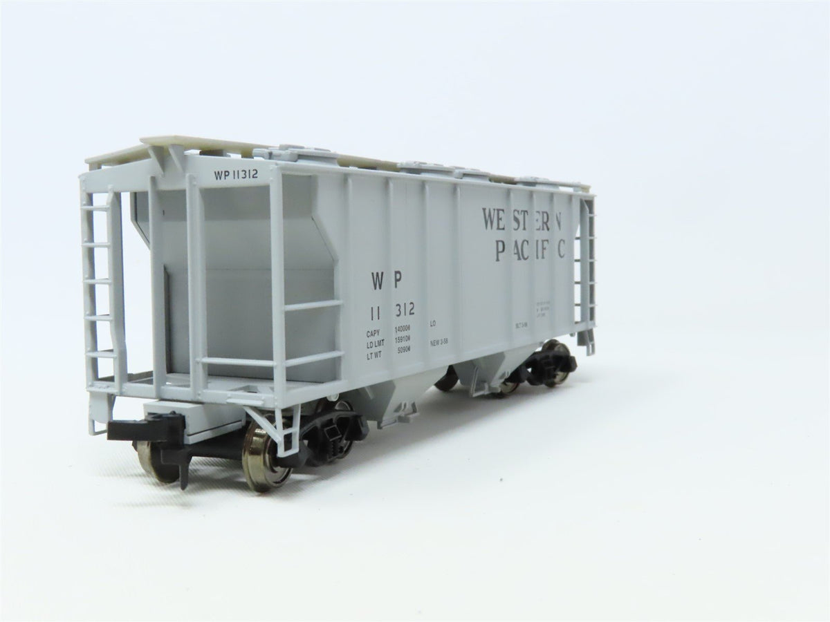 HO Scale Atlas 1820 WP Western Pacific PS-2 2-Bay Covered Hopper #11312