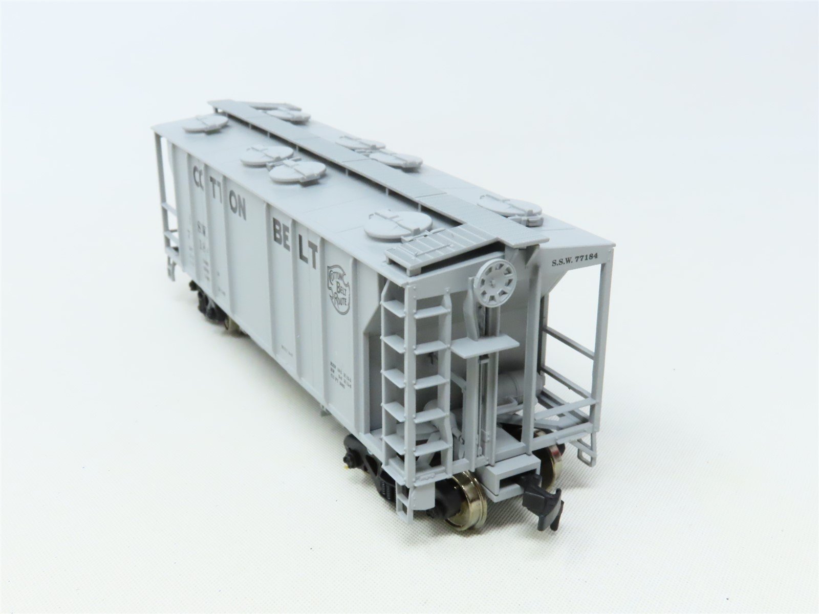 HO Scale Atlas 1805 SSW Cotton Belt Route PS-2 2-Bay Covered Hopper #77184