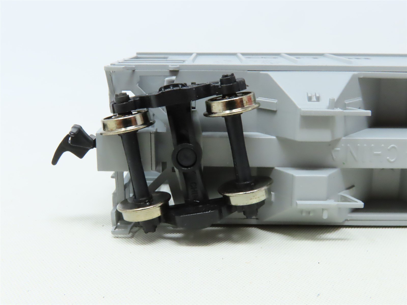 HO Scale Atlas 1805 SSW Cotton Belt Route PS-2 2-Bay Covered Hopper #77184