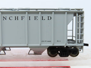 HO Scale Atlas 1817 CRR Clinchfield Railroad 2-Bay Covered Hopper #60104