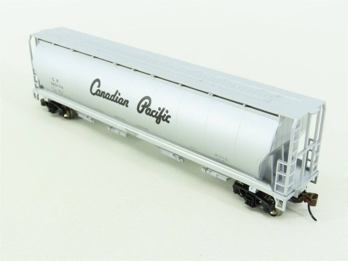HO Bachmann Silver Series #19142 CP Canadian Pacific 4-Bay Cylindrical Hopper