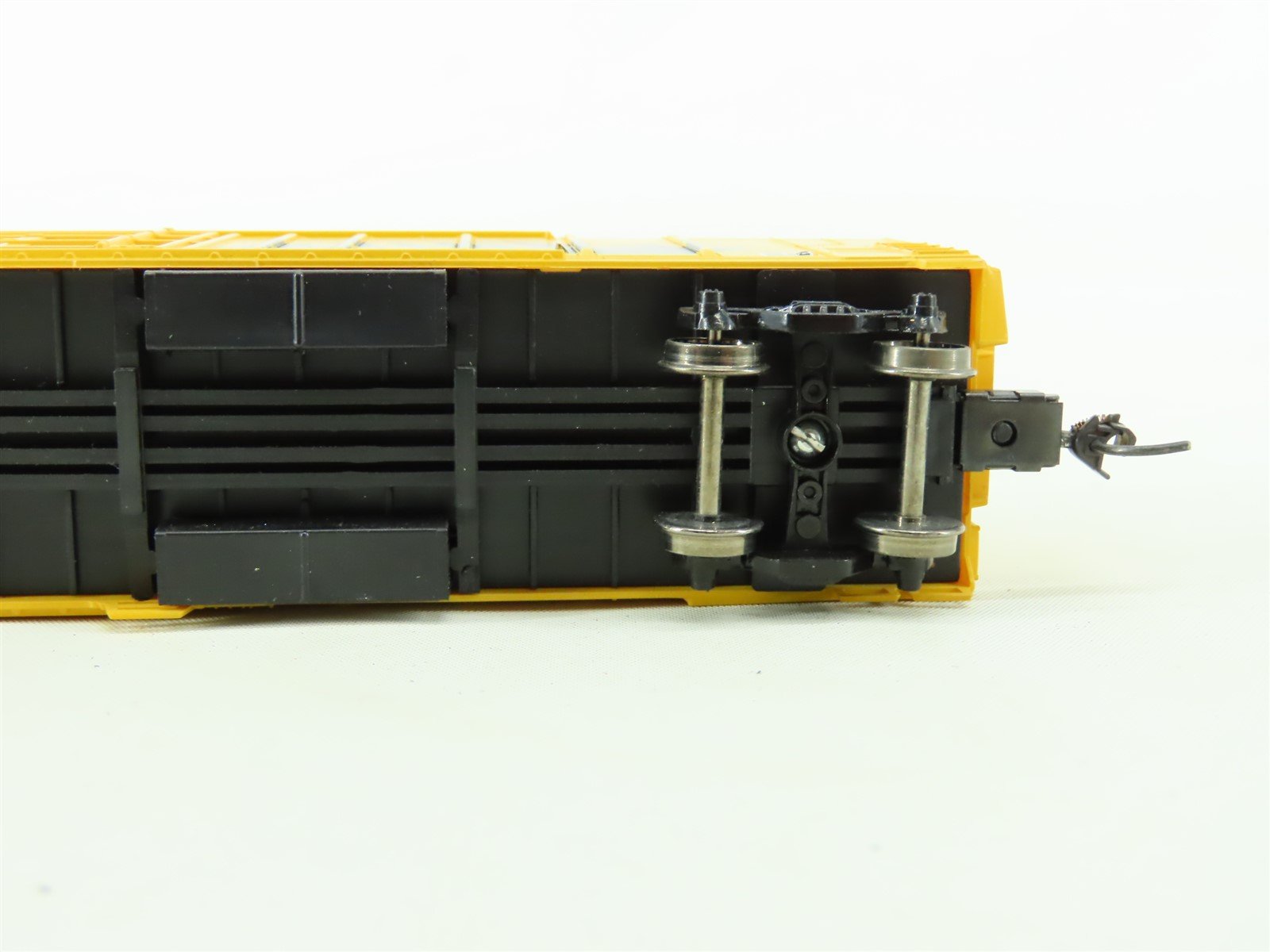 HO Athearn FGE Fruit Growers The Chiller 57' Mech Reefer Car HO Athearn FGE Fruit Growers The Chiller 57' Mech Reefer Car