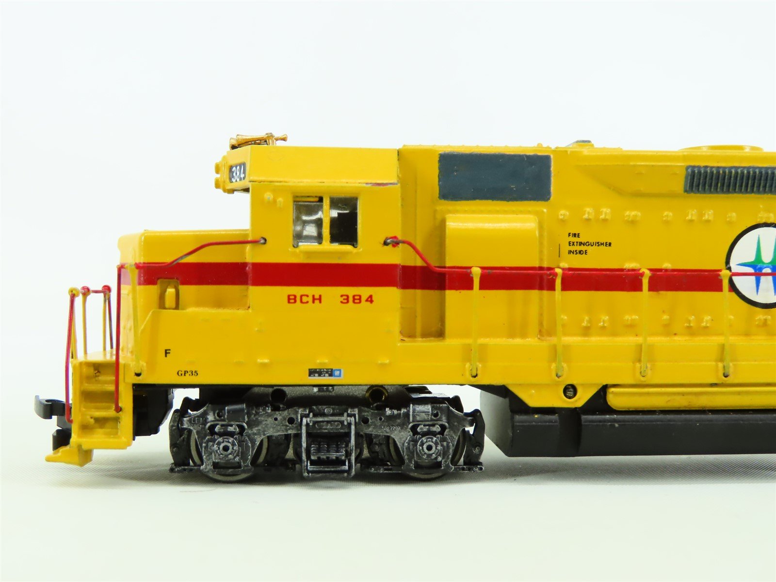 HO Scale Athearn BCH British Columbia Hydro EMD GP35 Diesel #384 - Custom
