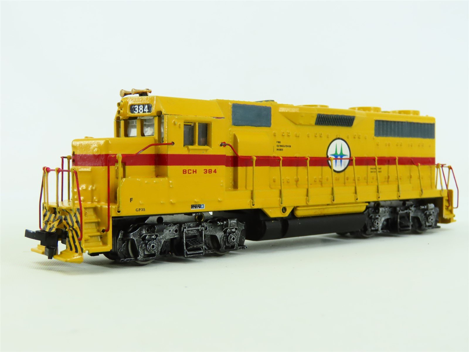 HO Scale Athearn BCH British Columbia Hydro EMD GP35 Diesel #384 - Custom