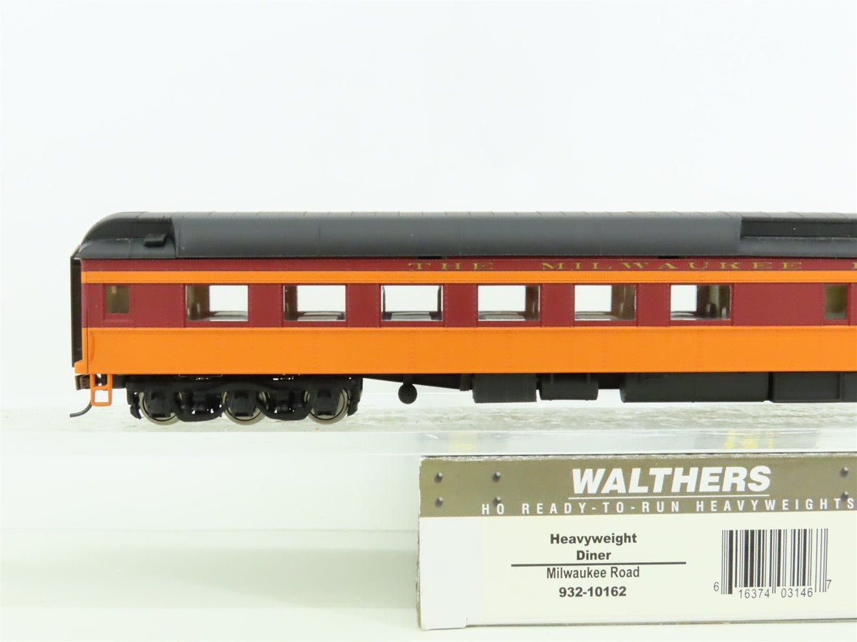 HO Scale Walthers #932-10162 MILW Milwaukee Road &quot;Hiawatha&quot; Diner Passenger