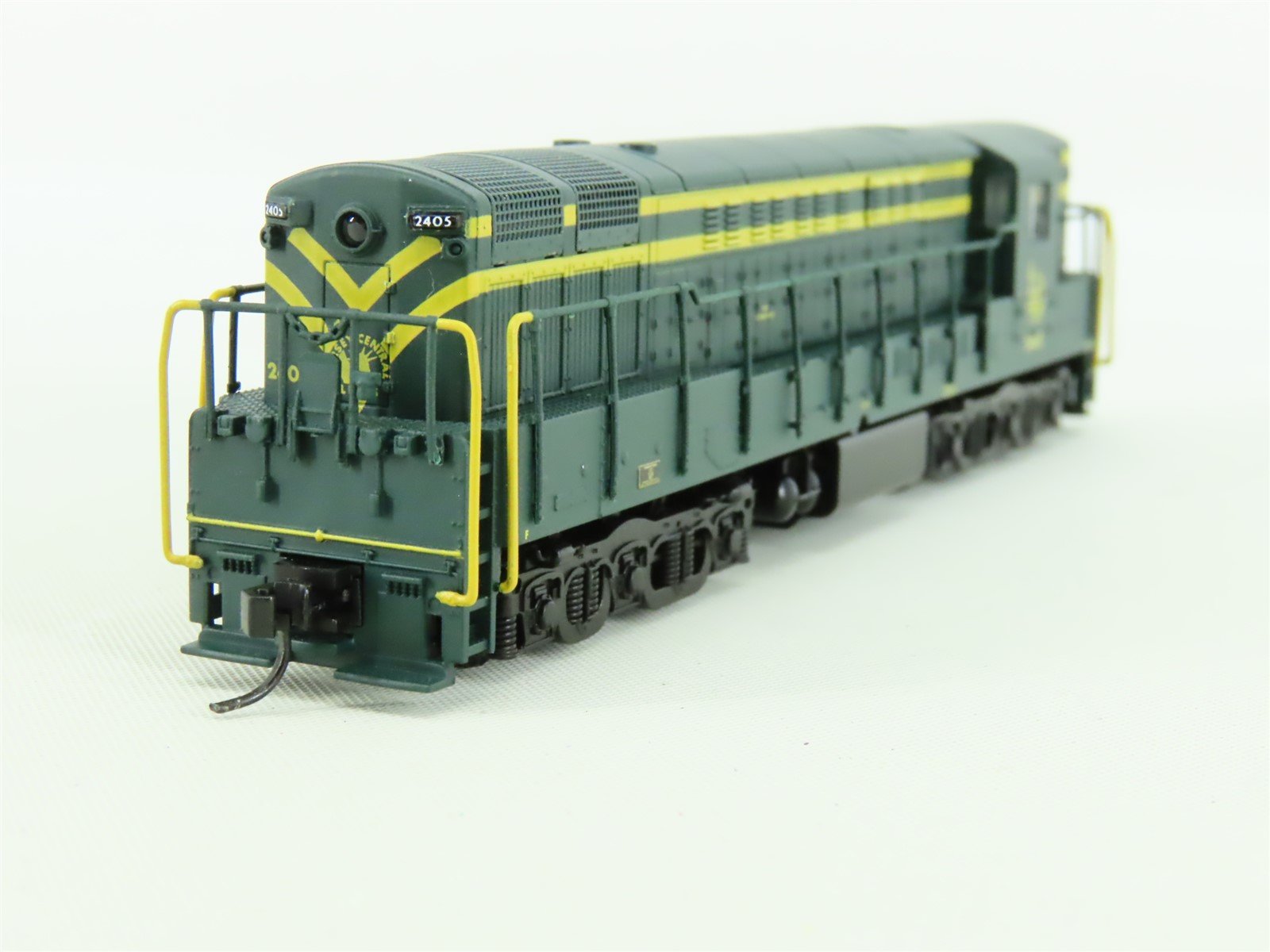 N Atlas 49533 CNJ Jersey Central FM H24-66 Trainmaster Diesel #2405 - DCC Ready