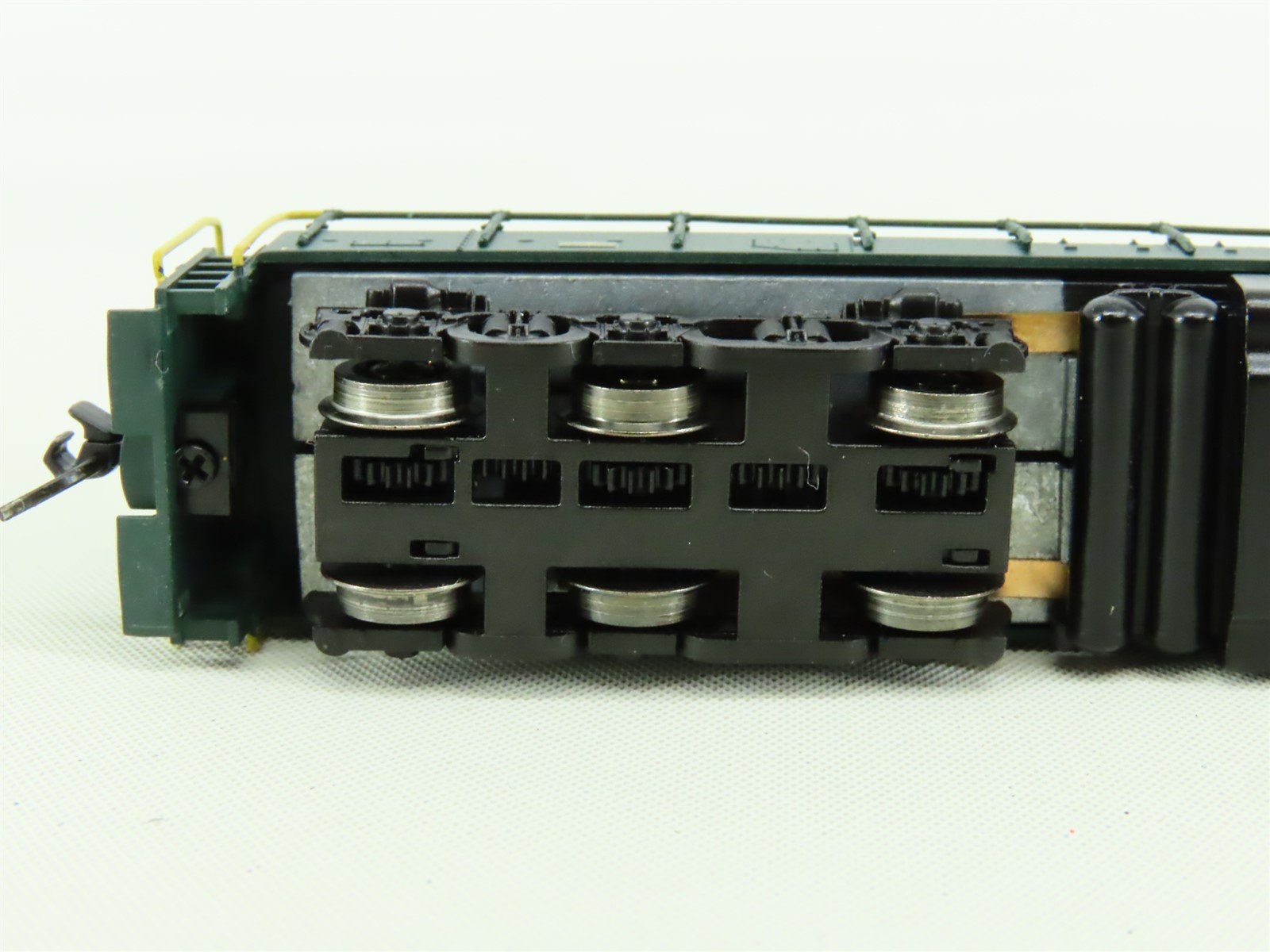 N Atlas 49533 CNJ Jersey Central FM H24-66 Trainmaster Diesel #2405 - DCC Ready