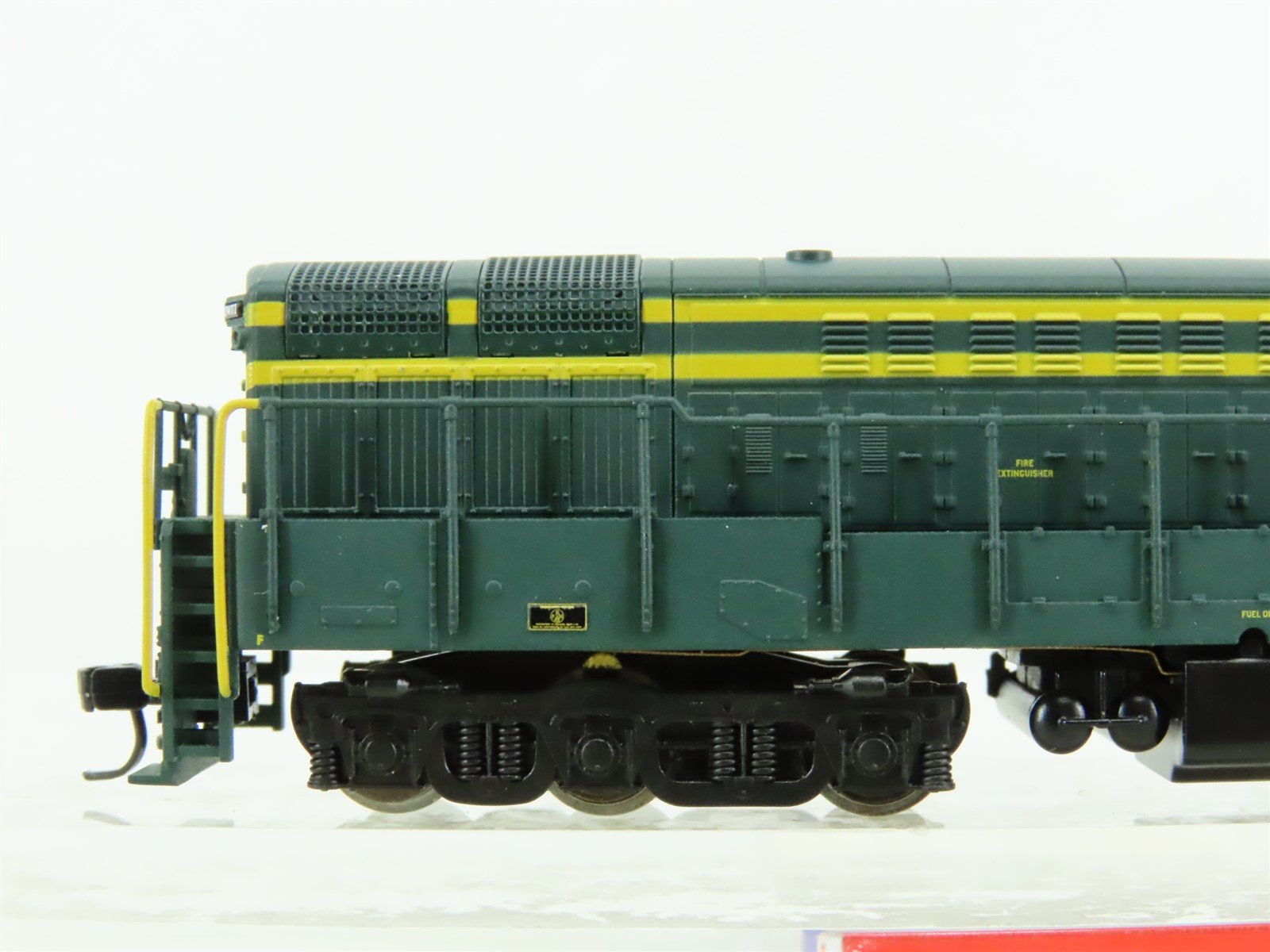 N Atlas 49532 CNJ Jersey Central FM H24-66 Trainmaster Diesel #2402 ...