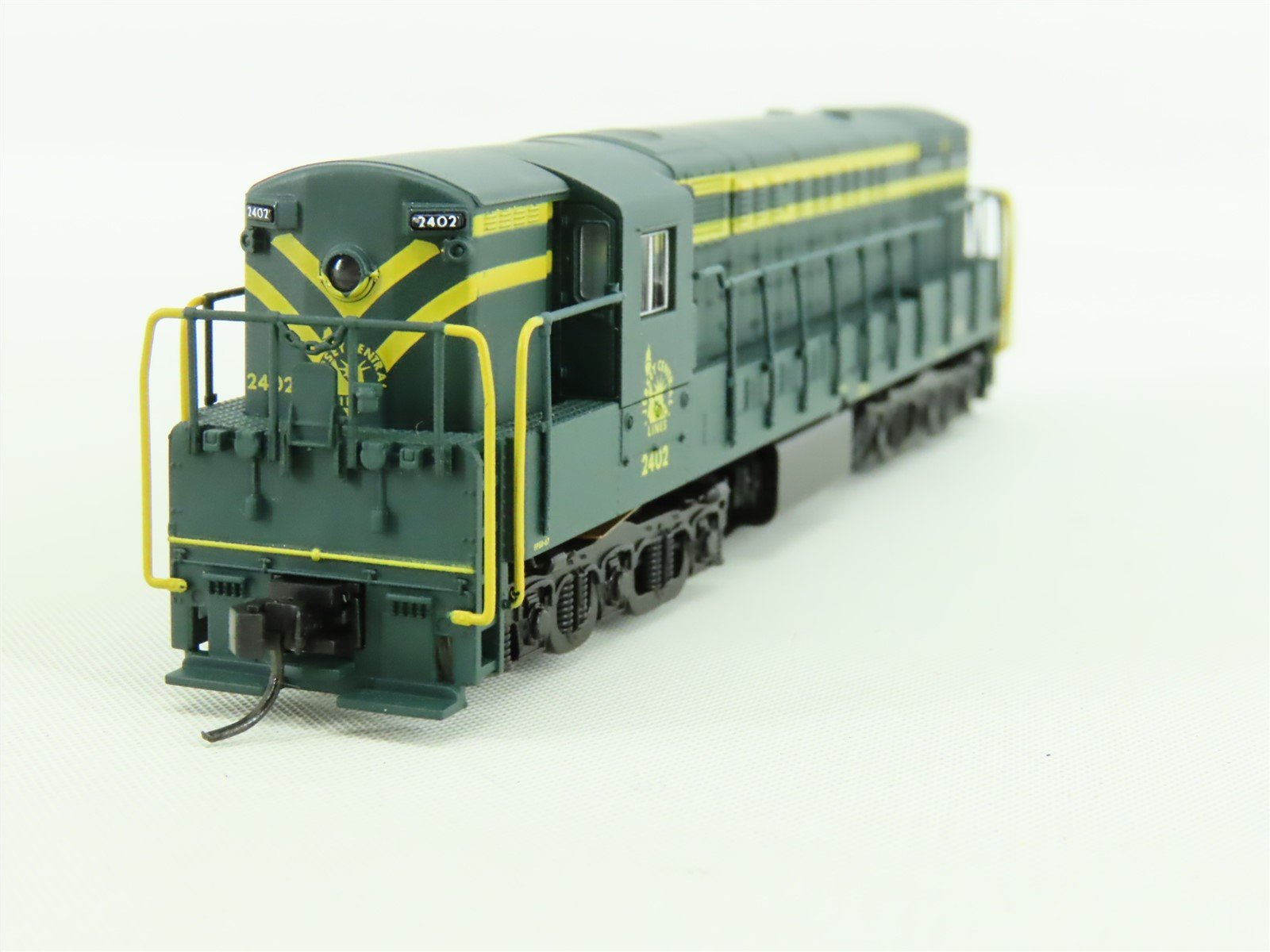 N Atlas 49532 CNJ Jersey Central FM H24-66 Trainmaster Diesel #2402 ...