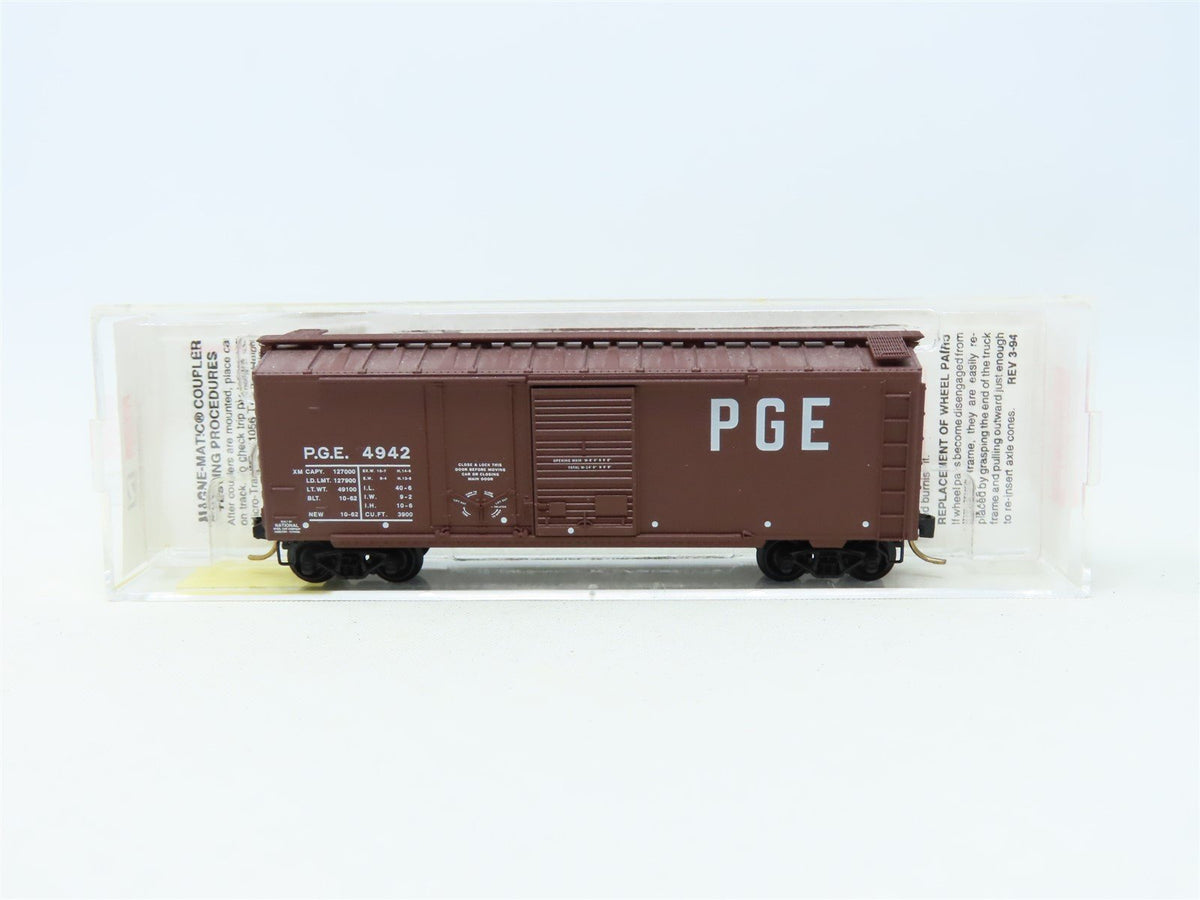 N Scale Micro-Trains MTL #22070 PGE Pacific Great Eastern 40&#39; Box Car #4942