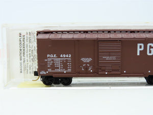 N Scale Micro-Trains MTL #22070 PGE Pacific Great Eastern 40' Box Car #4942