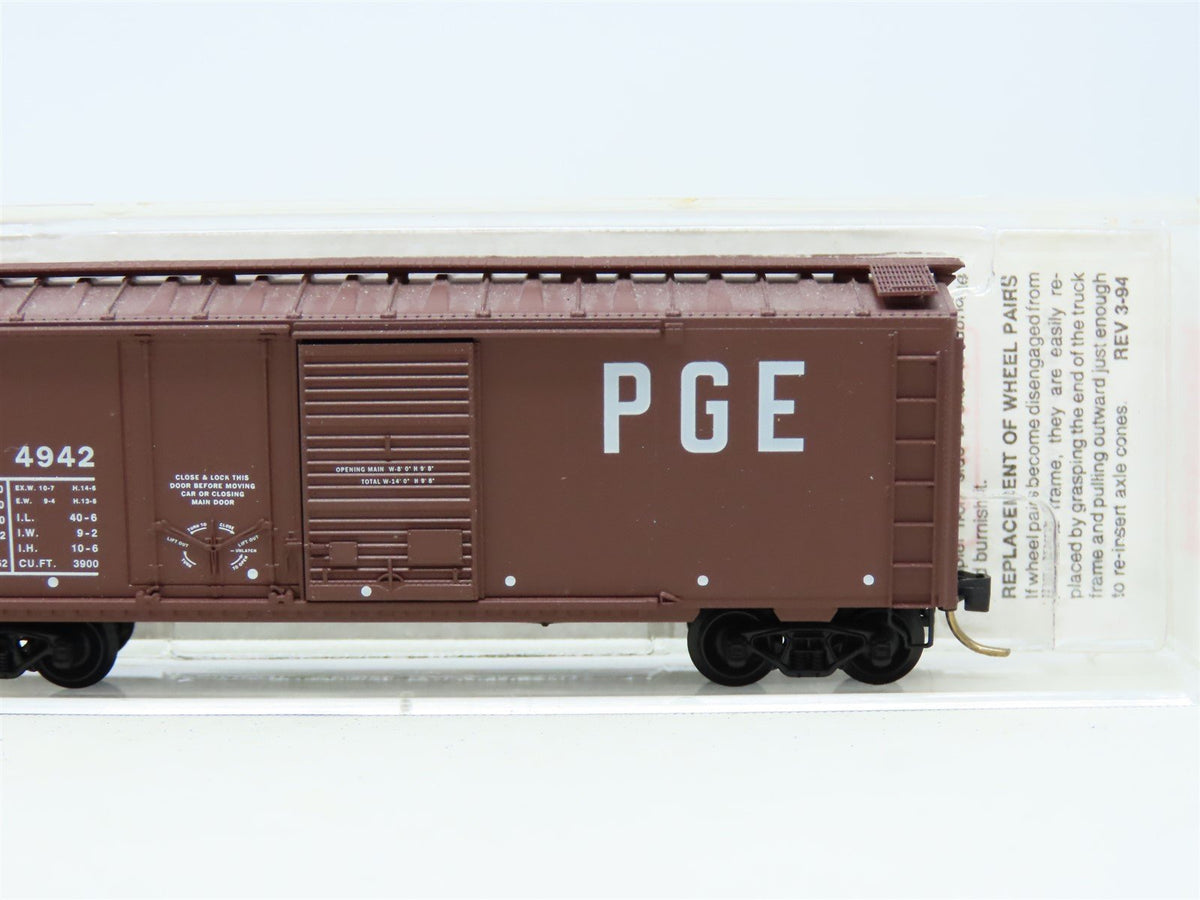 N Scale Micro-Trains MTL #22070 PGE Pacific Great Eastern 40&#39; Box Car #4942