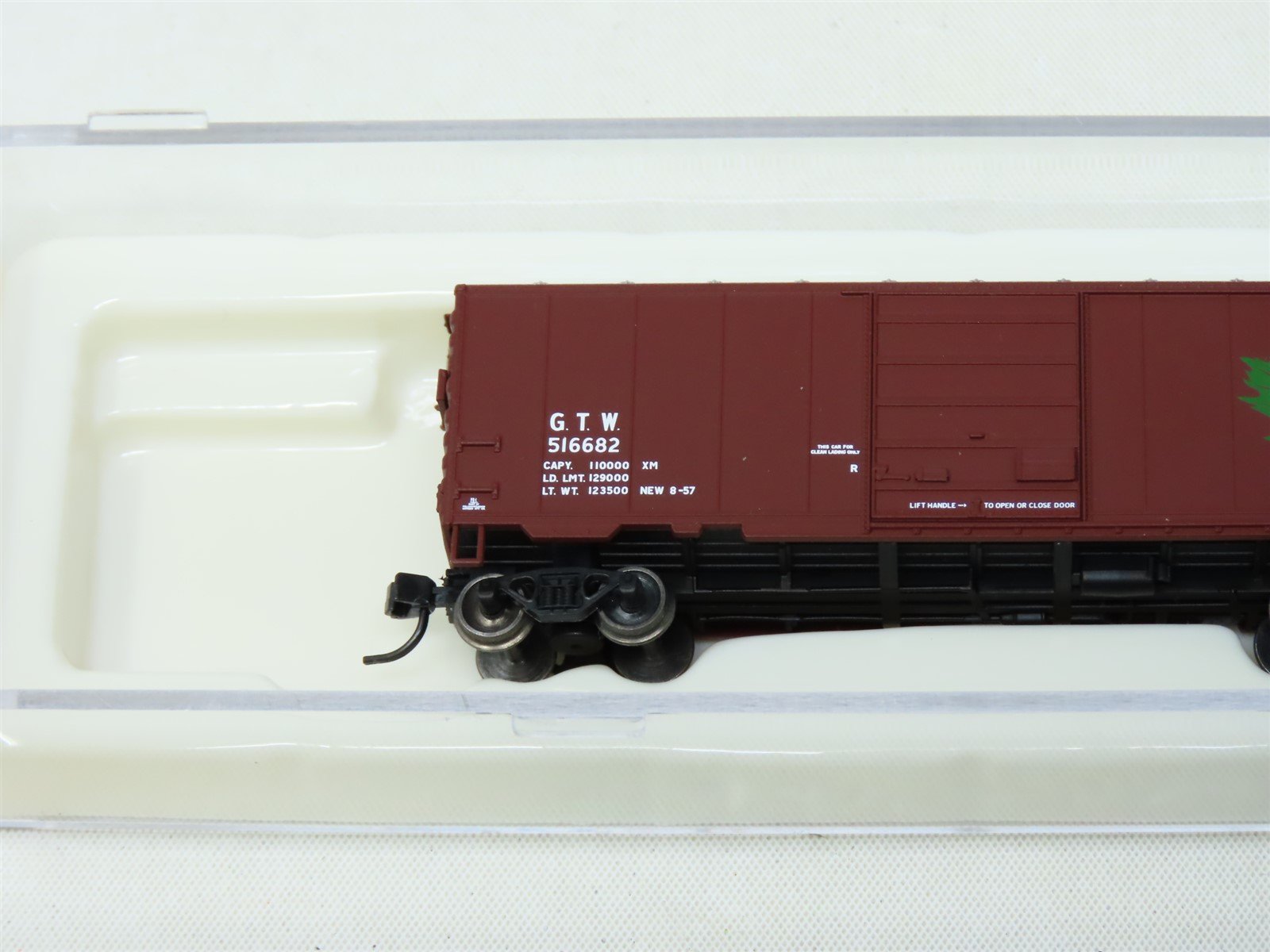 N Scale Atlas #50001627 GTW Grand Trunk Western 40' PS-1 Box Car #516682