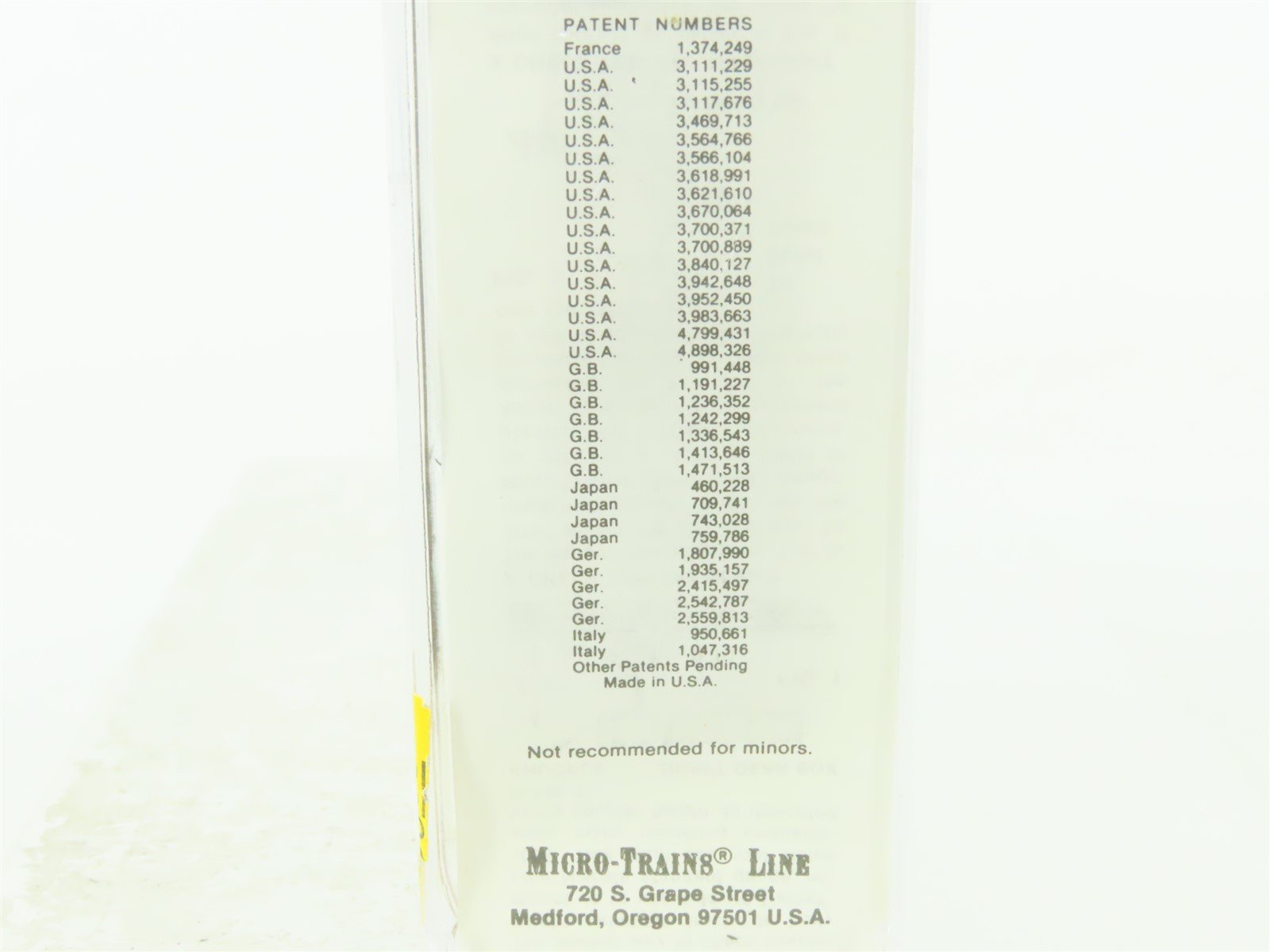 N Micro-Trains MTL 29030 NP Northern Pacific 40' Outside Braced Box Car #8002