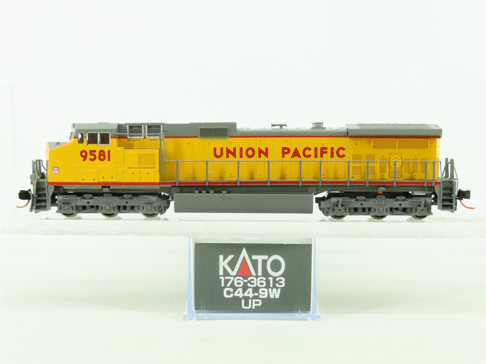 N Scale KATO 176-3613A UP Union Pacific GE C44-9W "Dash 9" Diesel #9581 w/DCC
