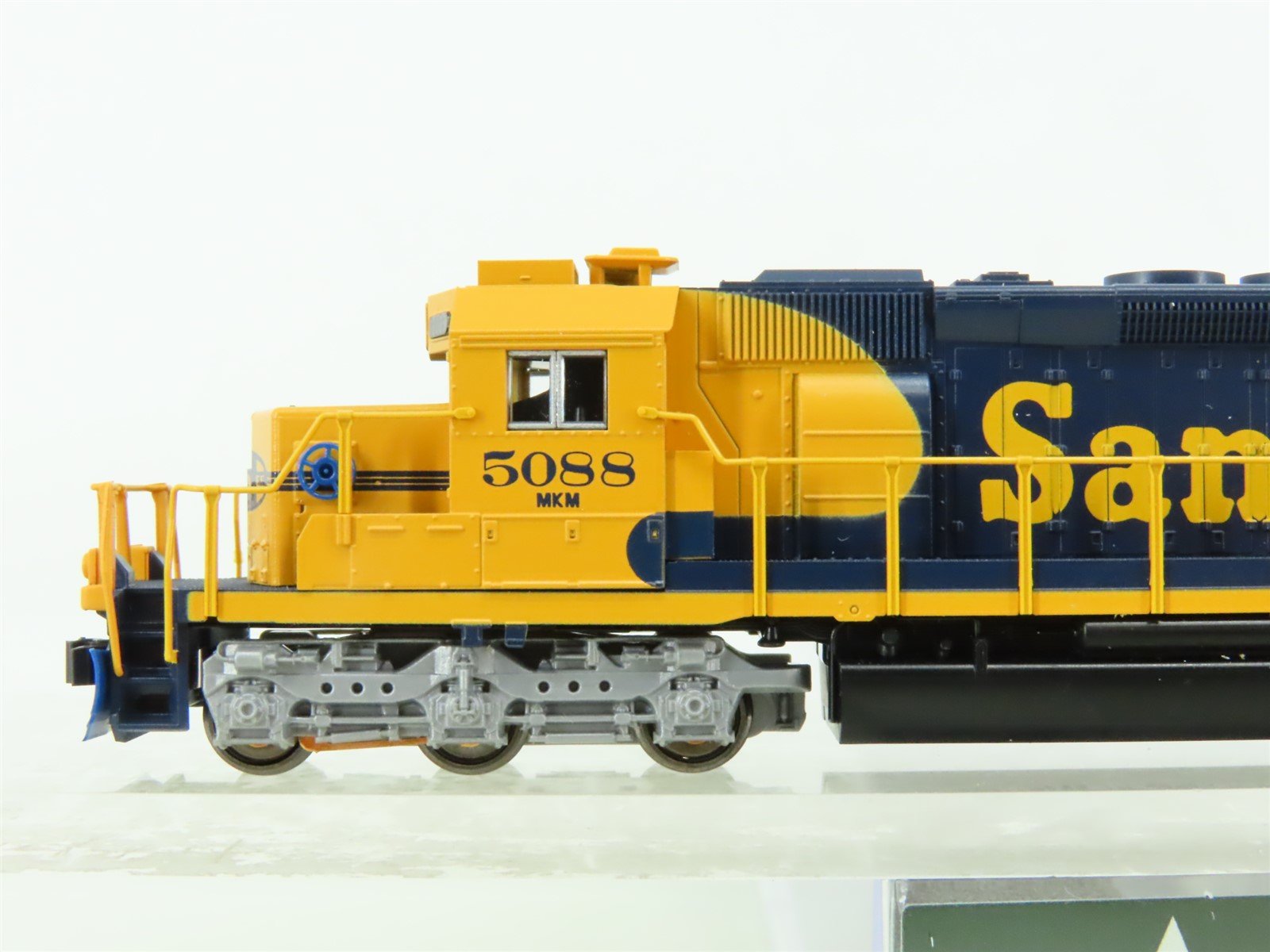 N Scale KATO 176-8210-DCC ATSF Santa Fe EMD SD40-2 Mid Diesel #5088 w/ -  Model Train Market