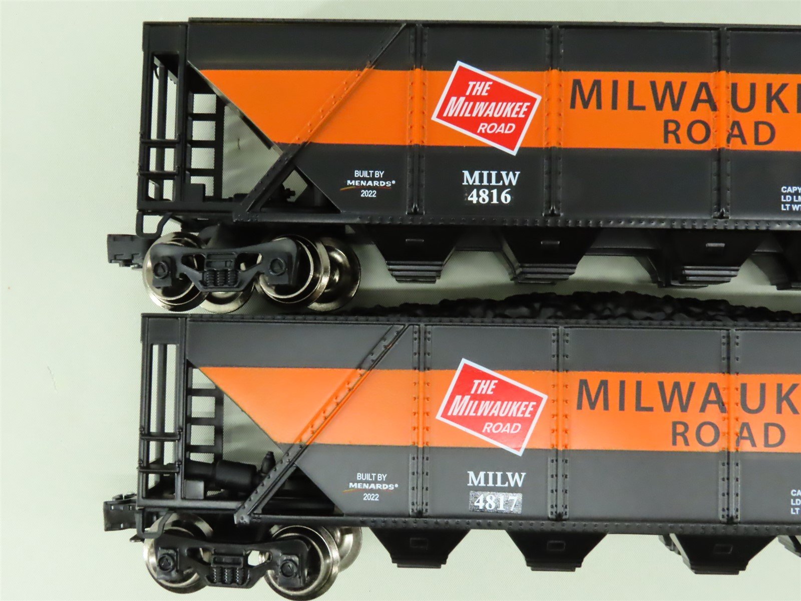Menards Train Store O Gauge 3-Rail Menards 279-8949 MILW Milwaukee Road 4-Bay Hoppers w/Lo ...