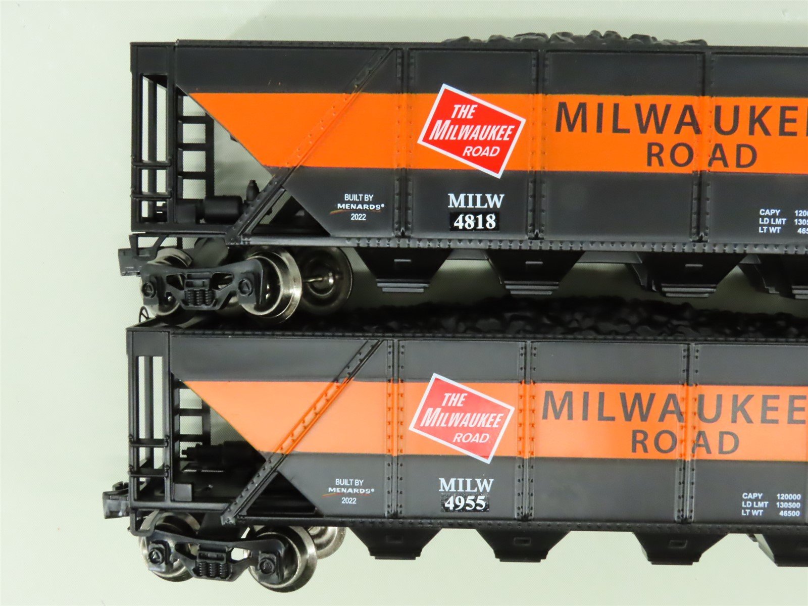O Gauge 3-Rail Menards 279-8949 MILW Milwaukee Road 4-Bay Hoppers w/Load 6-Pack