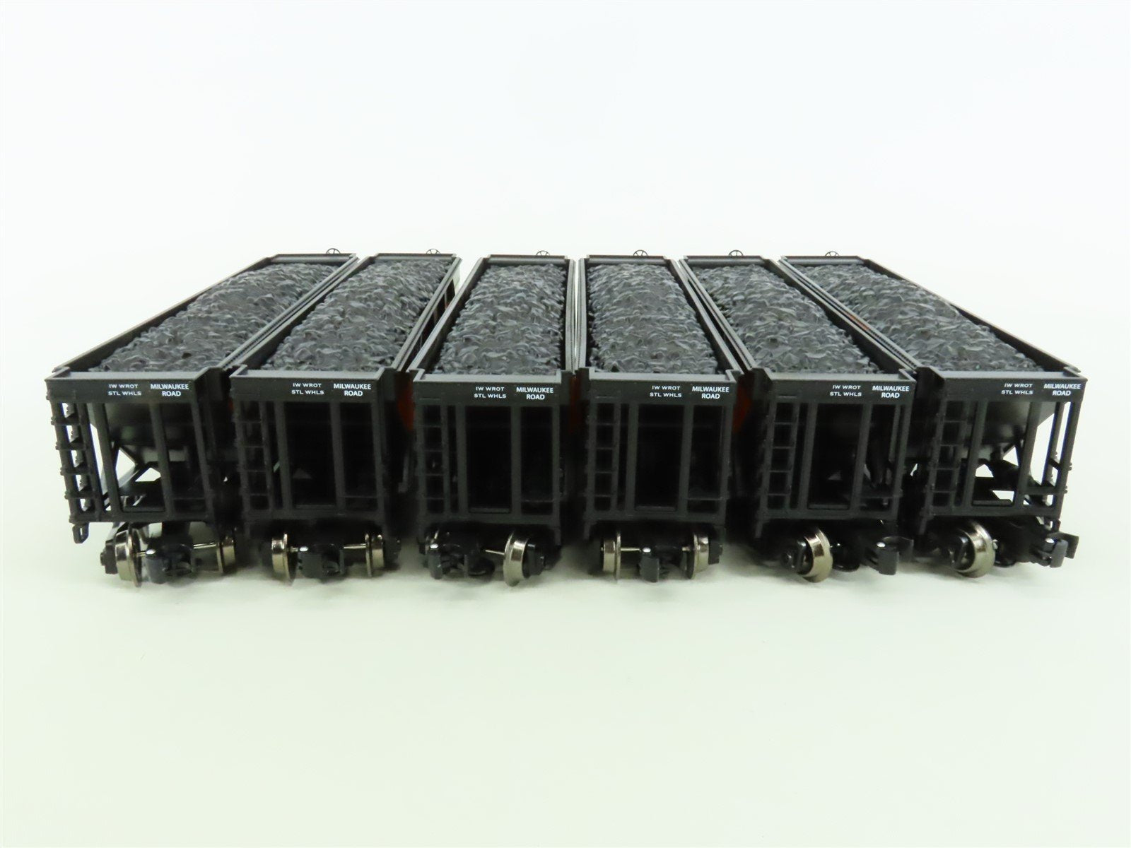 O Gauge 3-Rail Menards 279-8949 MILW Milwaukee Road 4-Bay Hoppers w/Load 6-Pack