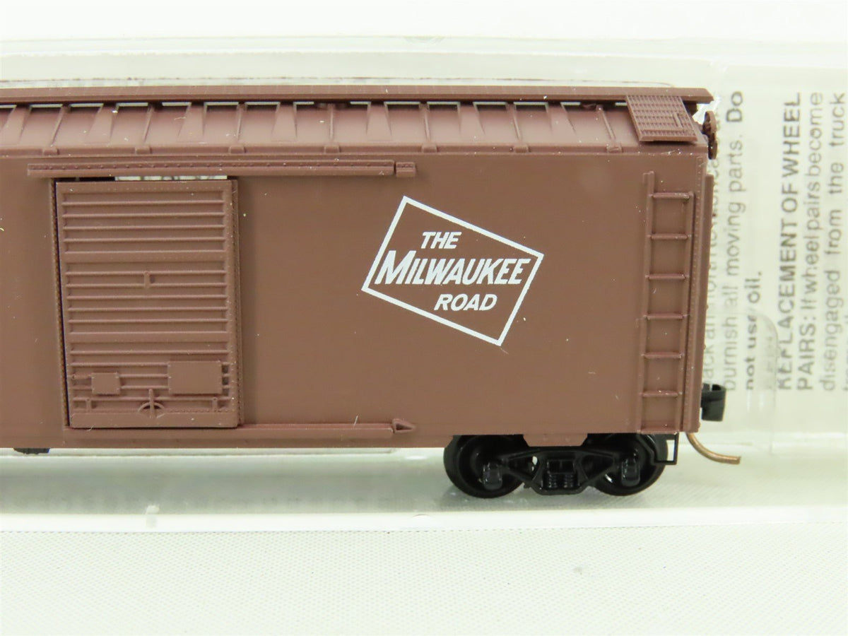 N Micro-Trains MTL 20526 MILW Milwaukee Road 40&#39; Single Door Box Car #30371