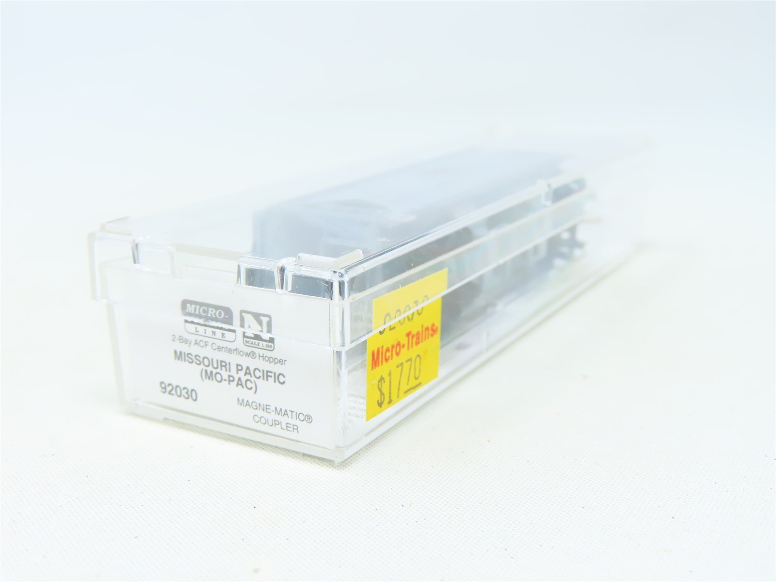 N Scale Micro-Trains MTL #92030 MP Mo-Pac 2-Bay Centerflow Hopper #705735