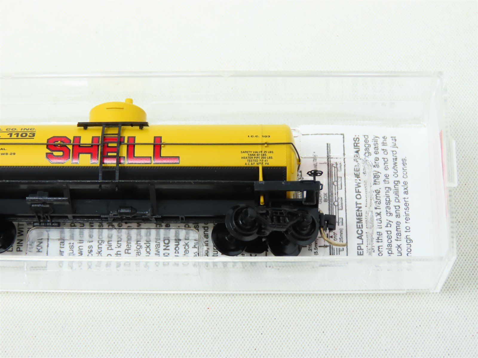 N Scale Micro-Trains MTL 65090 SCCX Shell Oil Company Single Dome Tank Car #1103