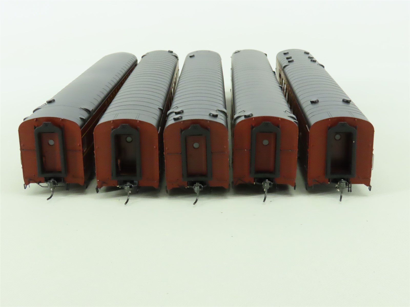 HO Scale MTH 81-6001 PRR Pennsylvania Smooth Side Passenger 5-Car Set