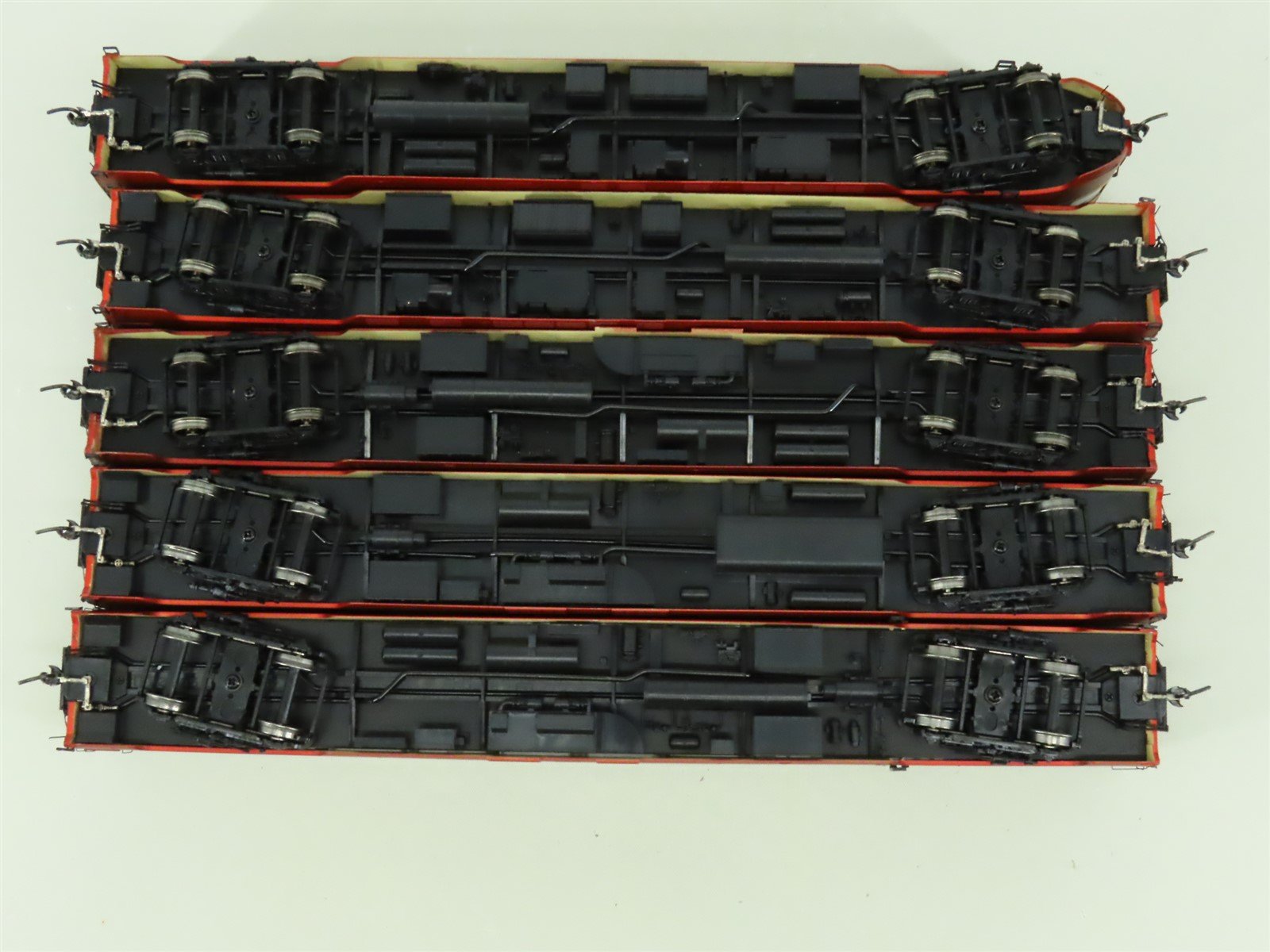 HO Scale MTH 81-6001 PRR Pennsylvania Smooth Side Passenger 5-Car Set