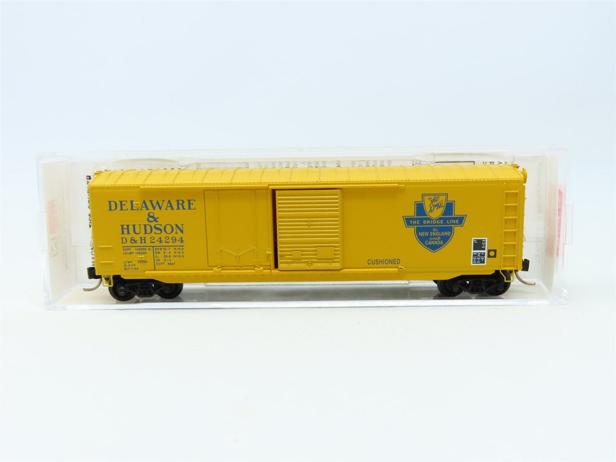 N Scale Micro-Trains MTL 76020 D&amp;H Delaware &amp; Hudson &quot;The Bridge&quot; Box Car #24294