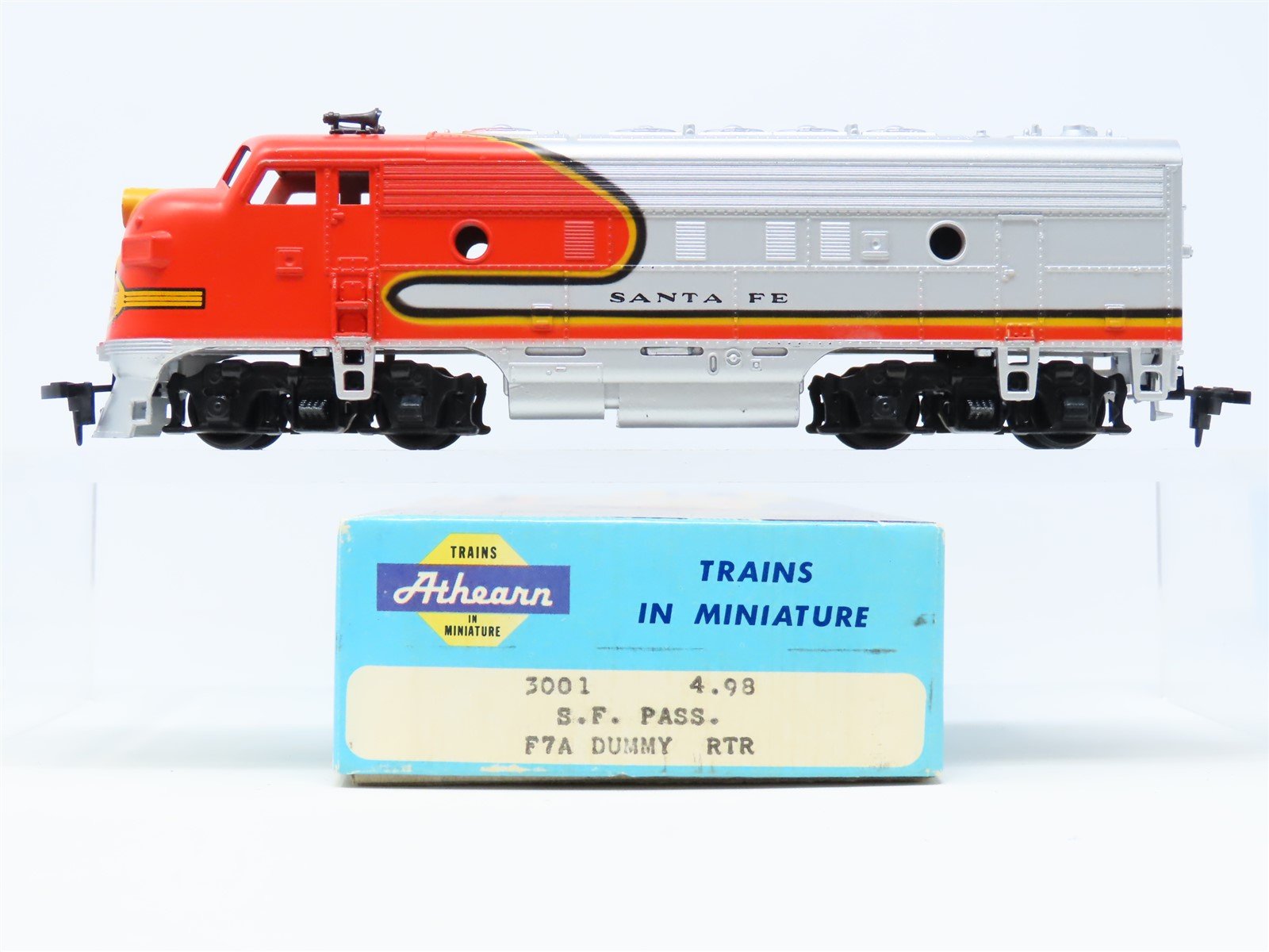 HO Scale Athearn 3001 ATSF Santa Fe "Warbonnet" EMD F7A Diesel No# - Unpowered