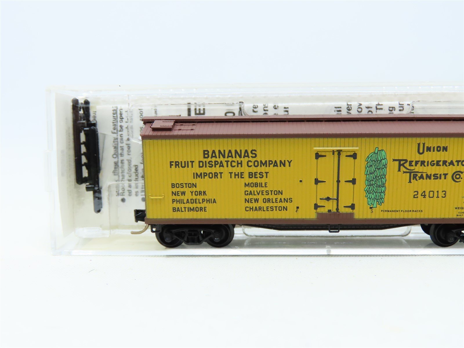 N Scale Micro-Trains MTL 49390 URTC Mobile & Ohio Fruit Dispatch Reefer #24013
