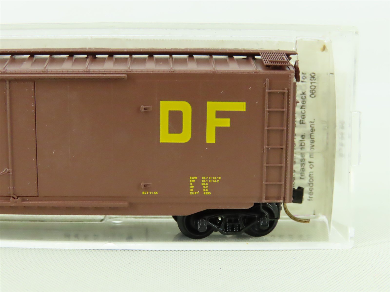 N Scale Micro-Trains MTL #32300 CGW Chicago Great Western 50' Box Car #307